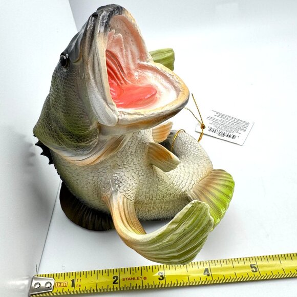 2019 Rivers Edge Bass Salt & Pepper Shaker Set Resin & Glass - Picture 2 of 14